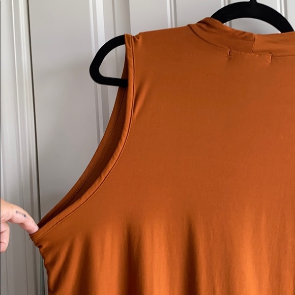 High neck, keyhole, burnt orange tank top - Picture 7 of 7